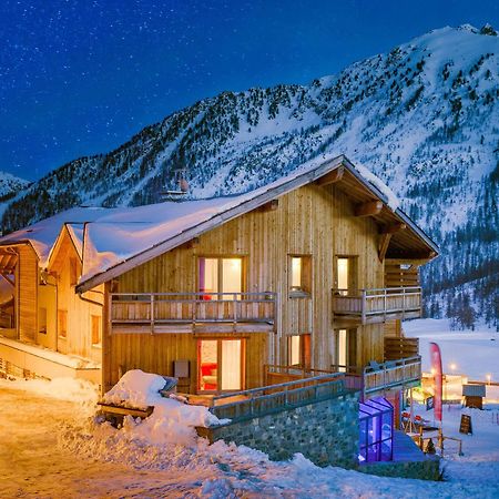 Anova Hotel & Spa Монженевр Екстер'єр фото