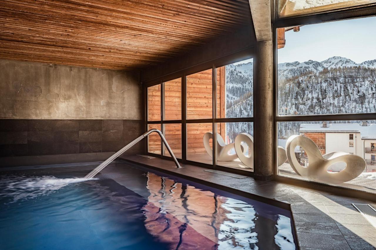 Anova Hotel & Spa Монженевр Екстер'єр фото